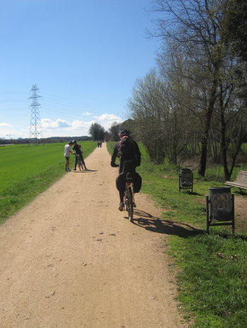 El Marc circulant còmodament per la ruta del Carrilet