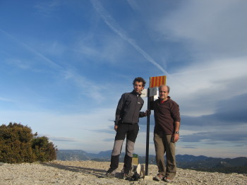El Jordi i el Marc al cim del Tossal dels Tres Reis